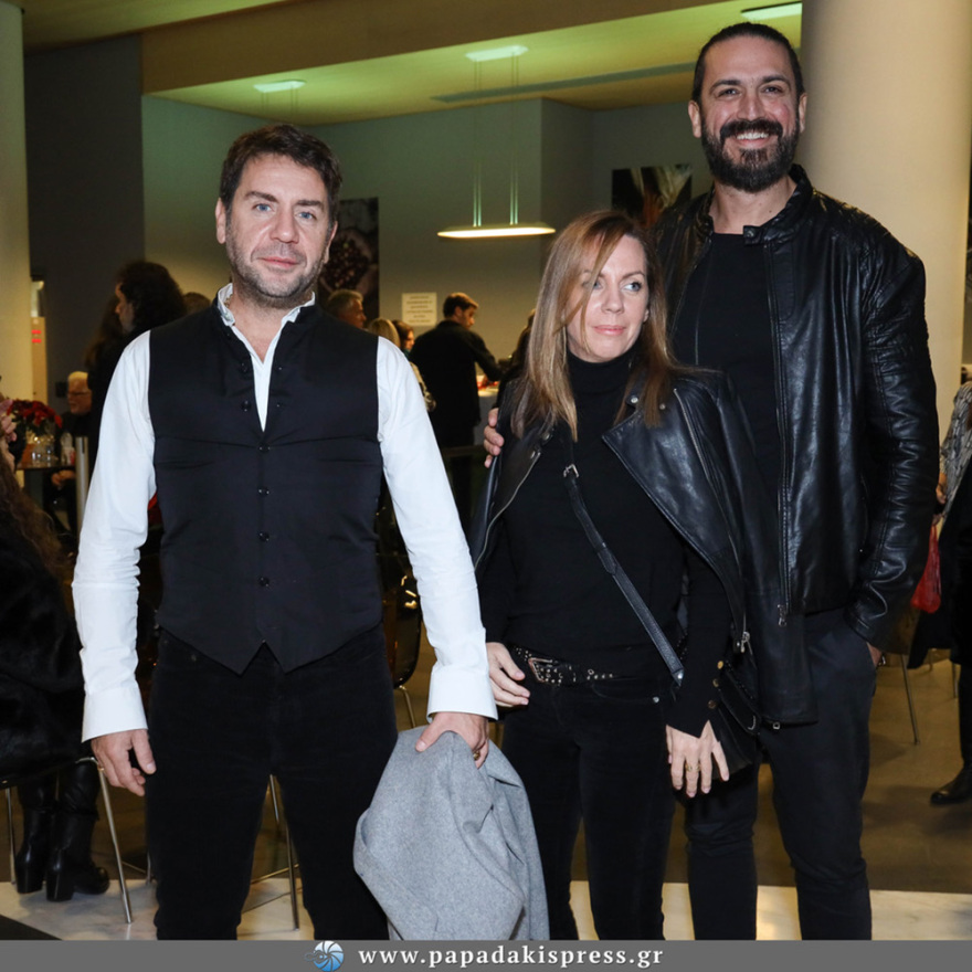 Λαμπερές παρουσίες στην επίσημη πρεμιέρα της Μιμής Ντενίση 