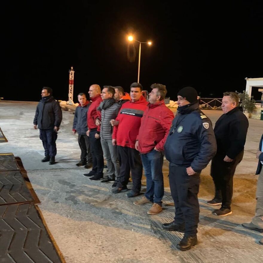 Λέρος: Κάτοικοι απέκλεισαν το λιμάνι για να μην αποβιβαστούν πρόσφυγες