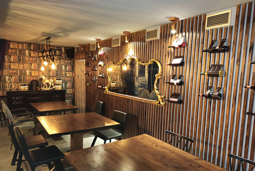 Minister: Χριστουγεννιάτικο πάρτι από το νέο επιχειρηματικό στέκι στην παραλιακή