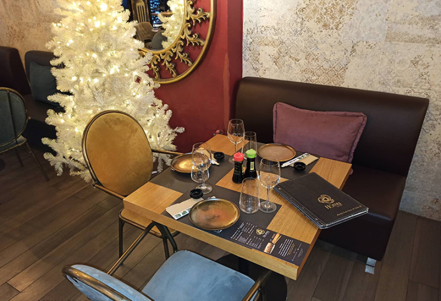 Minister: Χριστουγεννιάτικο πάρτι από το νέο επιχειρηματικό στέκι στην παραλιακή