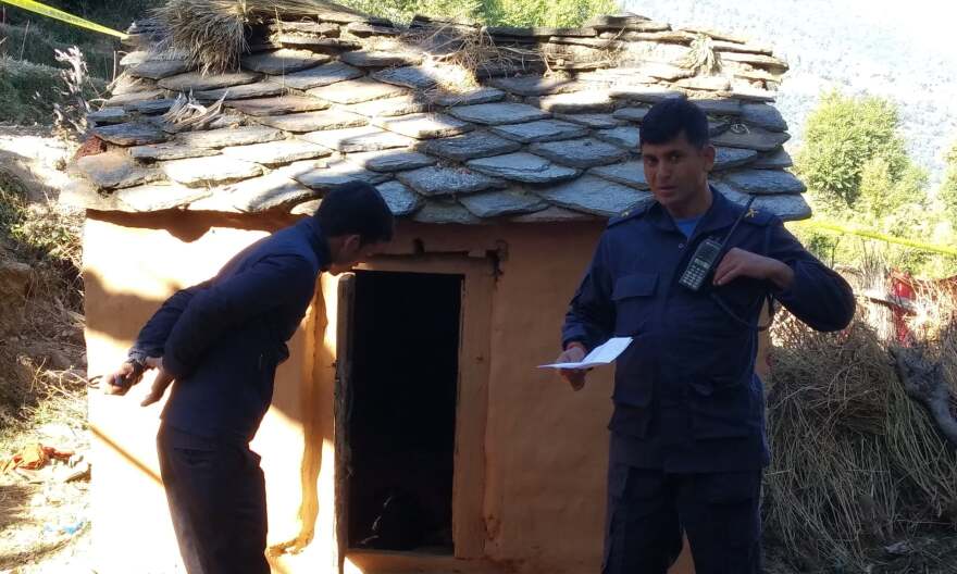 Αγριότητα στο Νεπάλ: 21χρονη πέθανε αφού την έστειλαν σε καλύβα επειδή είχε περίοδο