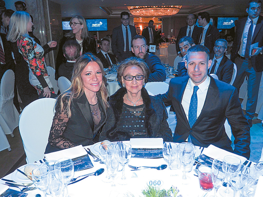 Ο Πάρις στα χνάρια του καπετάν Γιάννη Λάτση