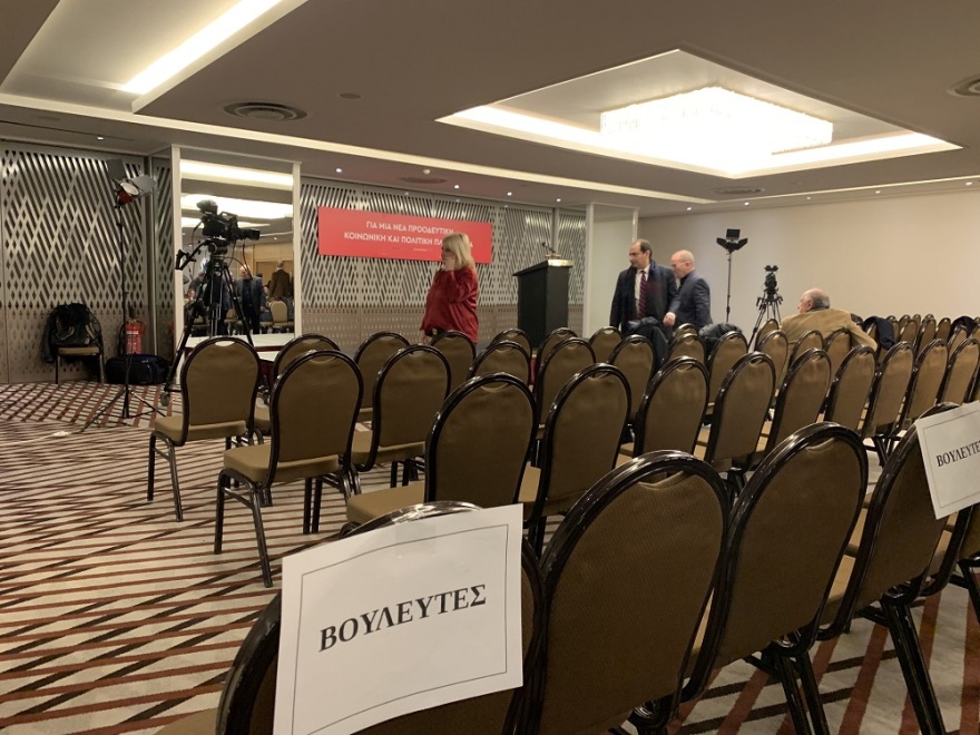 Διεύρυνση ΣΥΡΙΖΑ: Το... «βαθύ ΠΑΣΟΚ» είναι εδώ - «Να ενώσουμε τις δυνάμεις για να πέσει η δεξιά» ζήτησε ο Τσίπρας