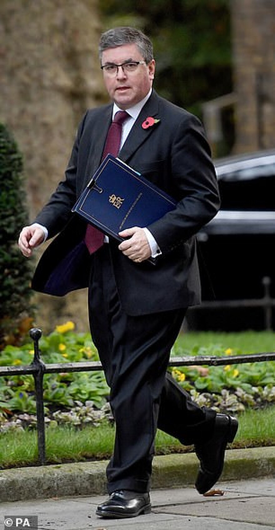 Βρετανία: Ύποπτοι τζιχαντιστές απαγορεύεται να κυκλοφορούν σε πολυσύχναστα μέρη ενόψει Χριστουγέννων 