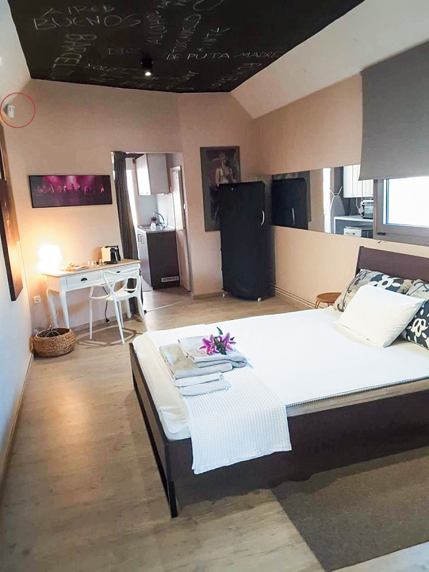 Ο εφιάλτης της φοιτήτριας στο Airbnb με τις κρυφές κάμερες
