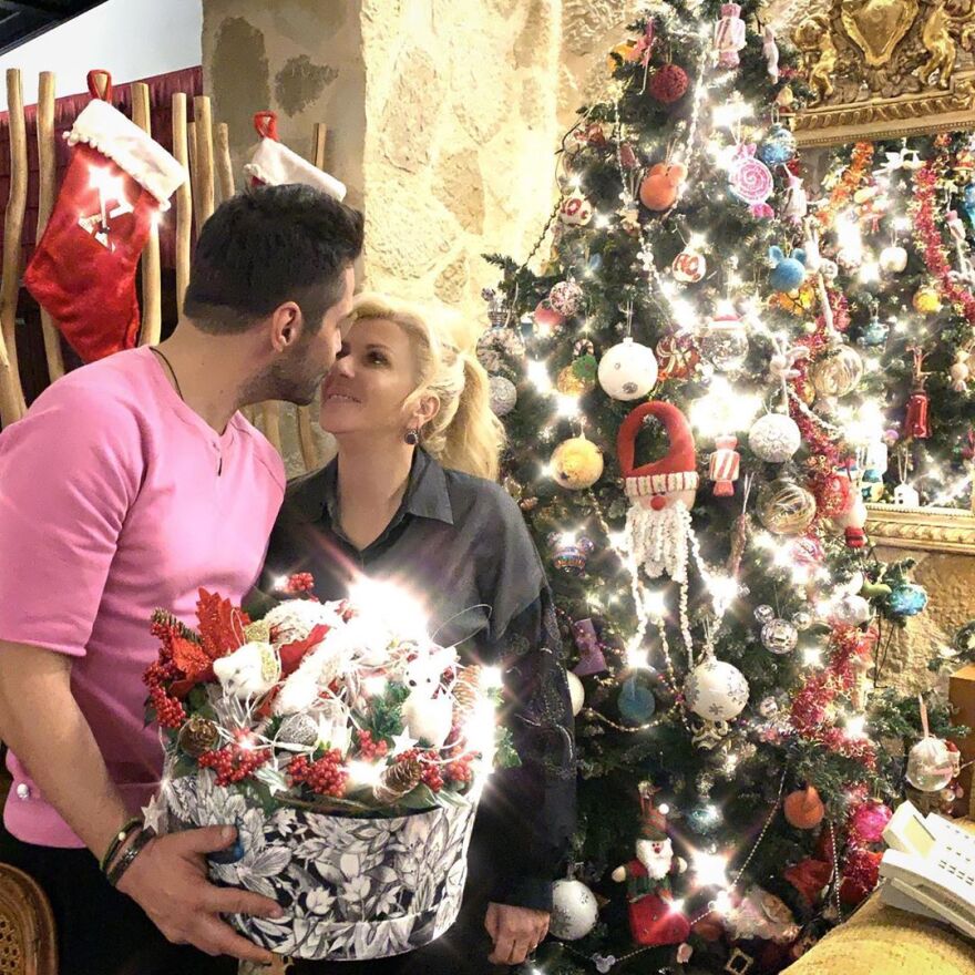 Γιώργος & Δώρα Τσαλίκη: Υπερπαραγωγή ο στολισμός του σπιτιού τους