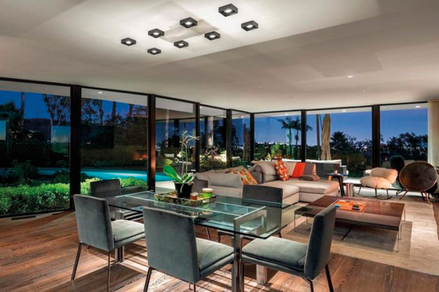 Έλον Μασκ: Πώς ξοδεύει ο Mr. Tesla τα 23,6 δισ. δολάριά του;