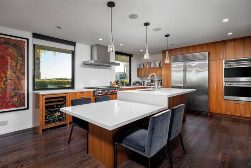 Έλον Μασκ: Πώς ξοδεύει ο Mr. Tesla τα 23,6 δισ. δολάριά του;