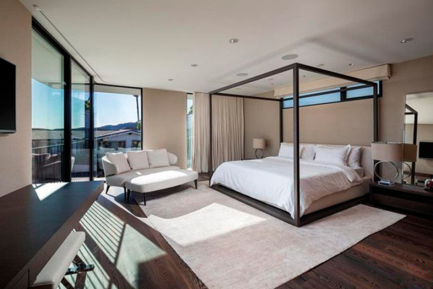 Έλον Μασκ: Πώς ξοδεύει ο Mr. Tesla τα 23,6 δισ. δολάριά του;