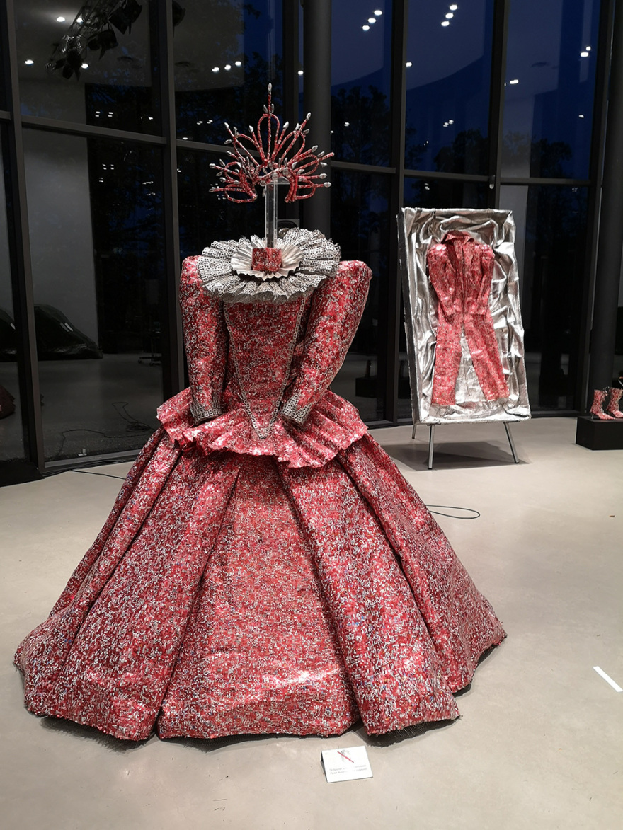 Νίκος Φλώρος: Η νέα έκθεση «Χωρίς πατρίδα: Μήδεια - Κάλλας» στη Γερμανία