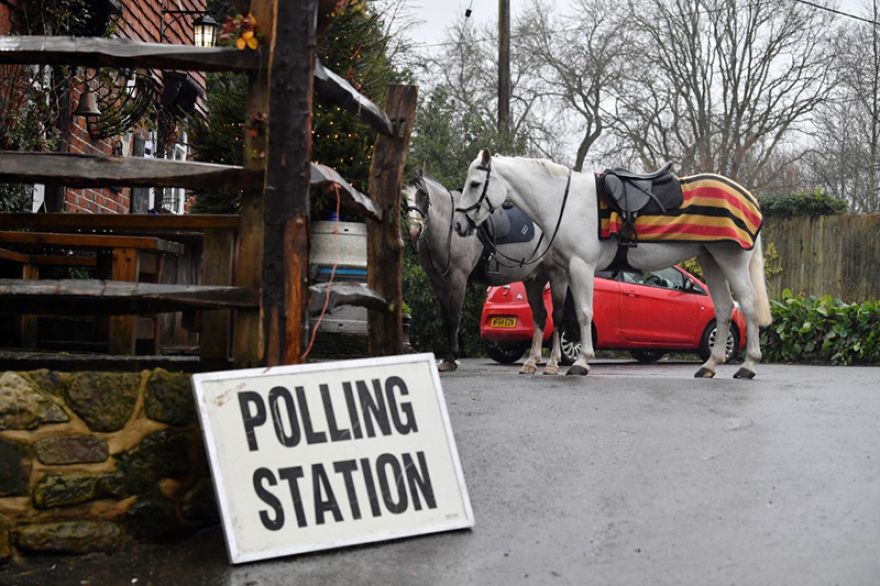 Εκλογές στη Βρετανία: Αντίστροφη μέτρηση για τα αποτελέσματα - Από λεπτό σε λεπτό το exit poll