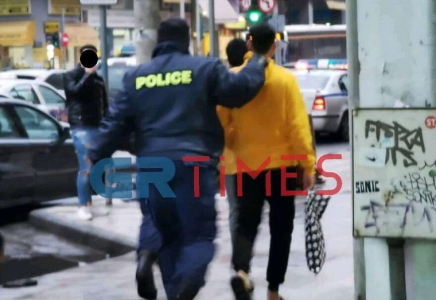 Σοβαρό επεισόδιο στη Θεσσαλονίκη: Αιματηρή συμπλοκή αλλοδαπών με τουλάχιστον έναν τραυματία
