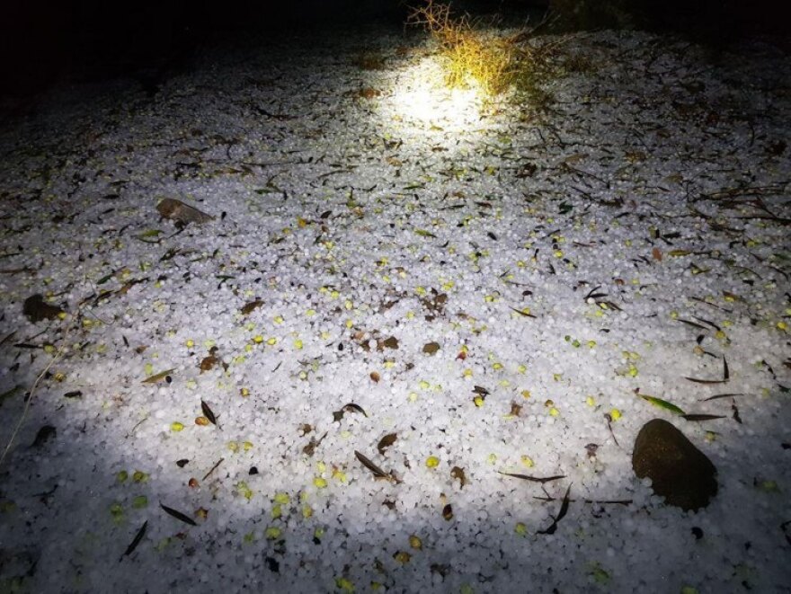 Κακοκαιρία «Διδώ»: «Σάρωσε» την Κρήτη - Σφοδρή χαλαζόπτωση το βράδυ στο νησί 