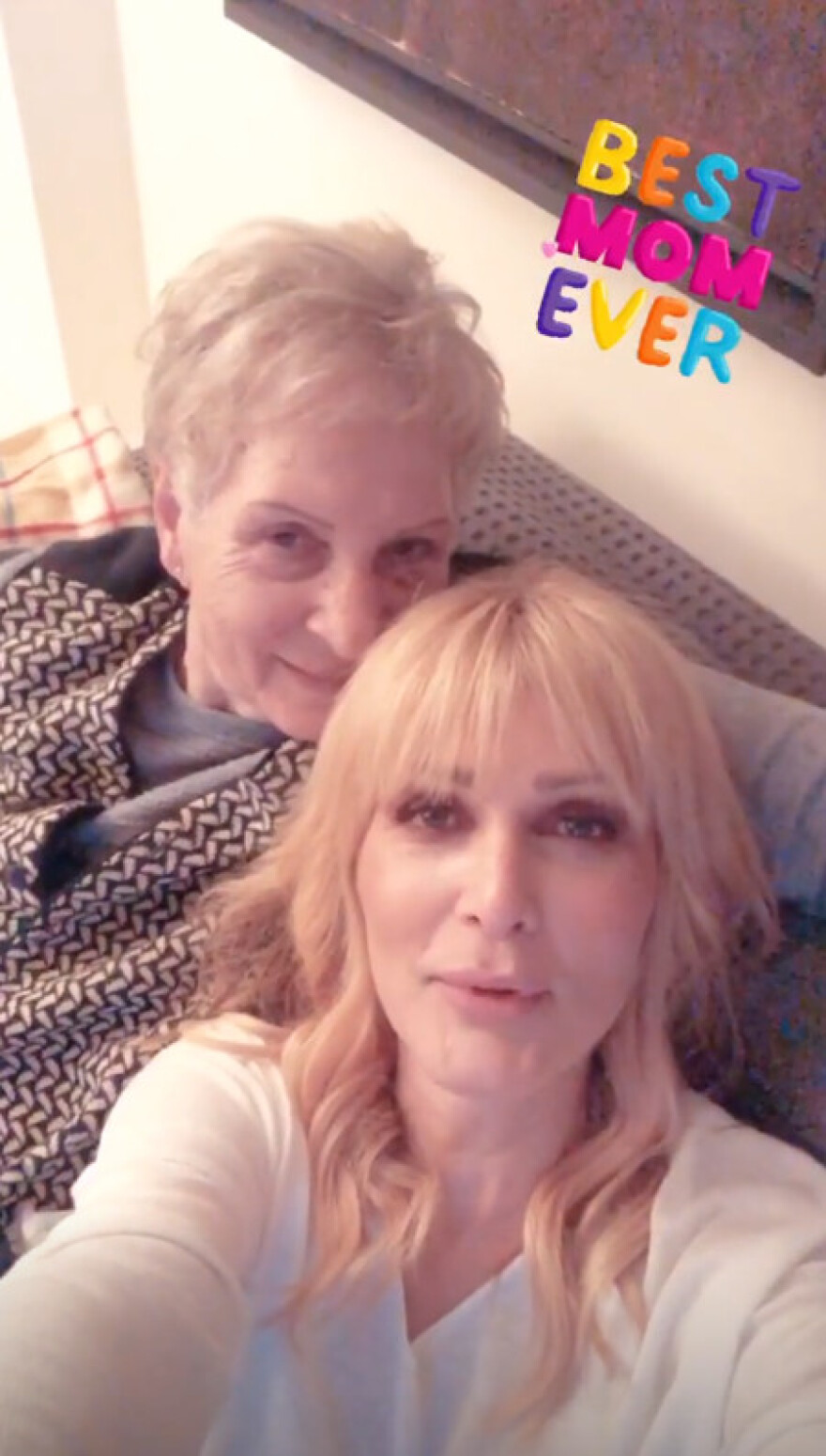 Νατάσα Θεοδωρίδου: Η selfie με τη μητέρα της «μαρτυρά» την ομοιότητά τους