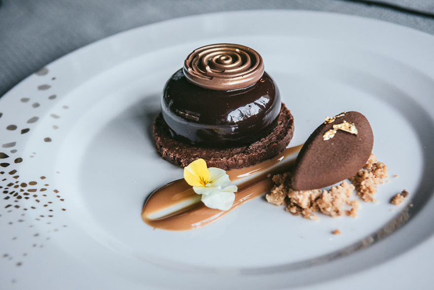 Φορέστε  τα γιορτινά σας και ελάτε να γιορτάσουμε μαζί 