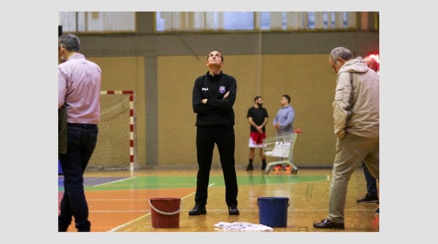 Απίστευτο κι όμως... ελληνικό! Αναβλήθηκε αγώνας μπάσκετ της Α2 λόγω βροχής