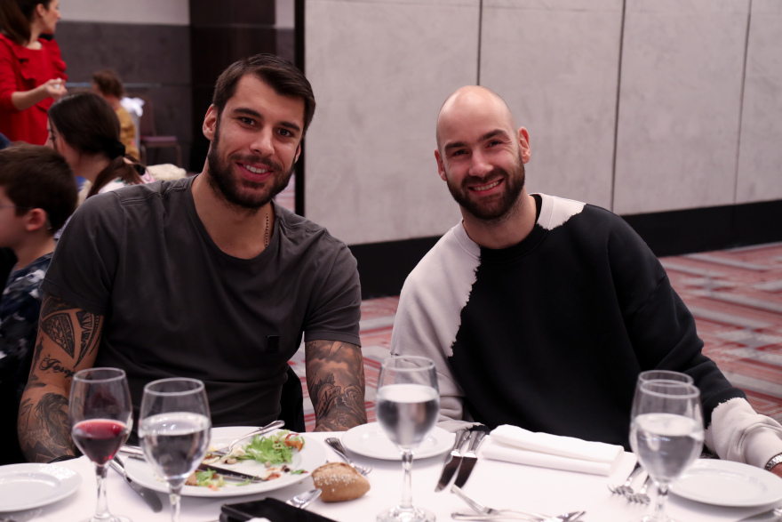 Βίντεο: Η χριστουγεννιάτικη γιορτή της ΚΑΕ Ολυμπιακός