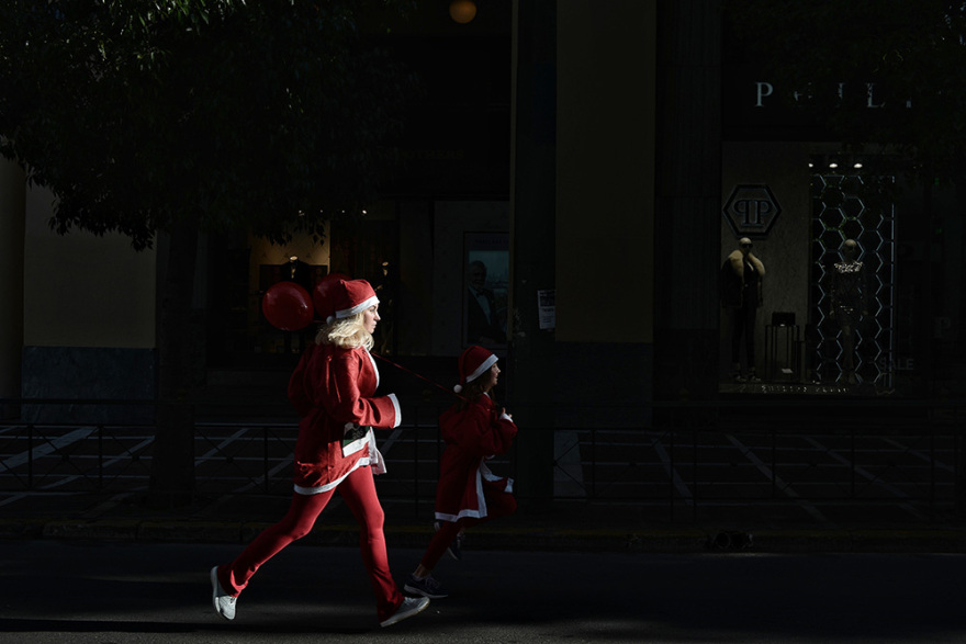 Κυκλοφοριακές ρυθμίσεις στο κέντρο της Αθήνας λόγω του 6ου Santa Run
