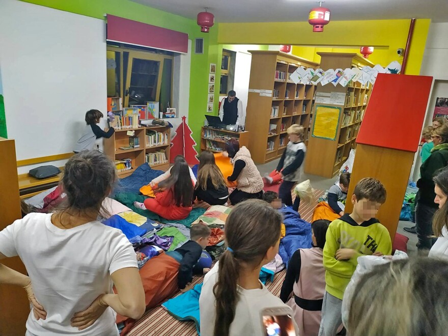 Καβάλα: Μια νύχτα στη δημοτική βιβλιοθήκη γεμάτη παραμύθια