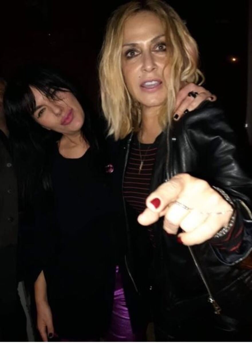  Η Άννα Bίσση στο «Βισσουγεννιάτικο» πάρτι της Σάννυ Μπαλτζή