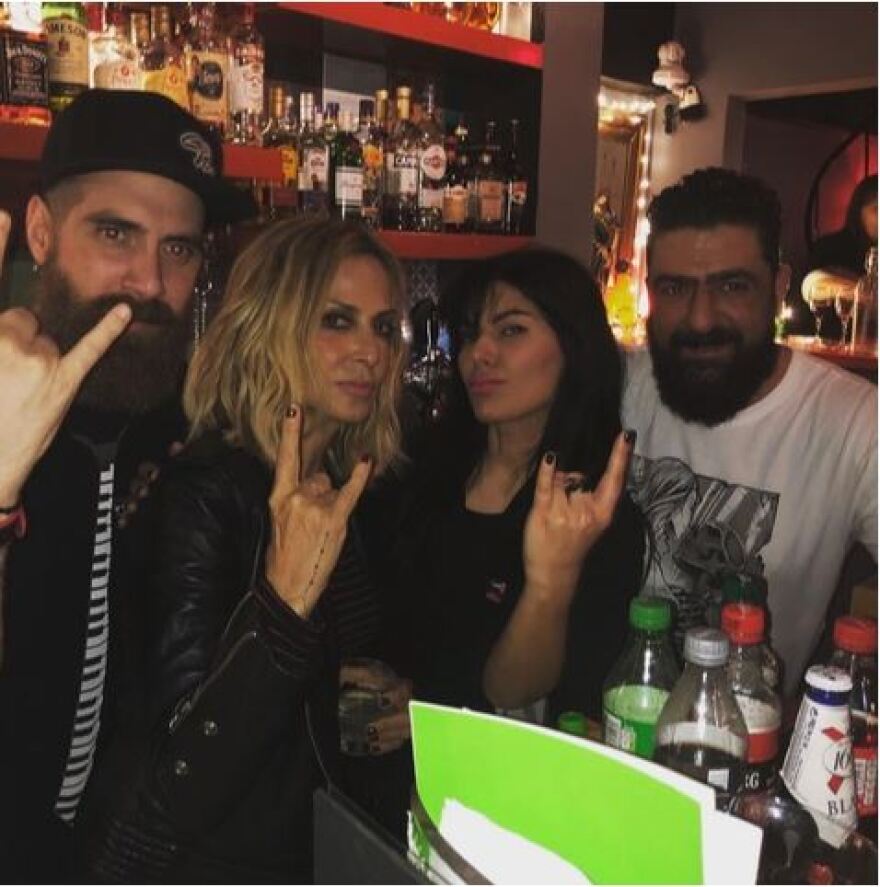  Η Άννα Bίσση στο «Βισσουγεννιάτικο» πάρτι της Σάννυ Μπαλτζή