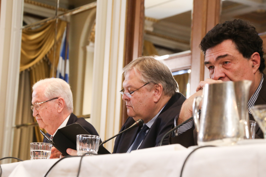 Ελληνοτουρκικά: Επανεκκίνηση διαπραγματεύσεων με Τουρκία για προσφυγή στη Χάγη ζήτησαν Βενιζέλος-Μπακογιάννη