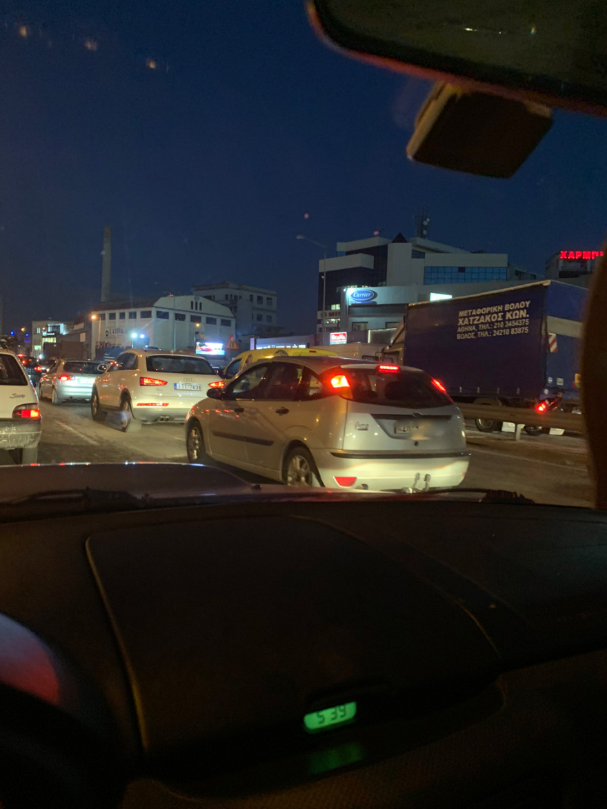 Κίνηση: Μεγάλο μποτιλιάρισμα στους δρόμους- Δεύτερος γύρος ταλαιπωρίας - Δείτε Live
