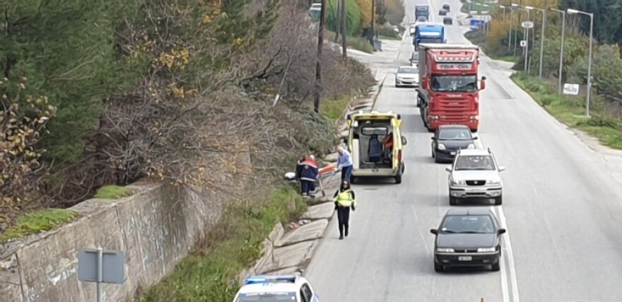 Τρίκαλα: Δύο άνδρες της ομάδας ΔΙ.ΑΣ. τραυματίστηκαν σε τροχαίο