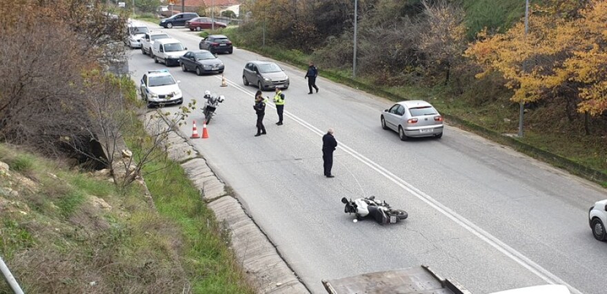 Τρίκαλα: Δύο άνδρες της ομάδας ΔΙ.ΑΣ. τραυματίστηκαν σε τροχαίο