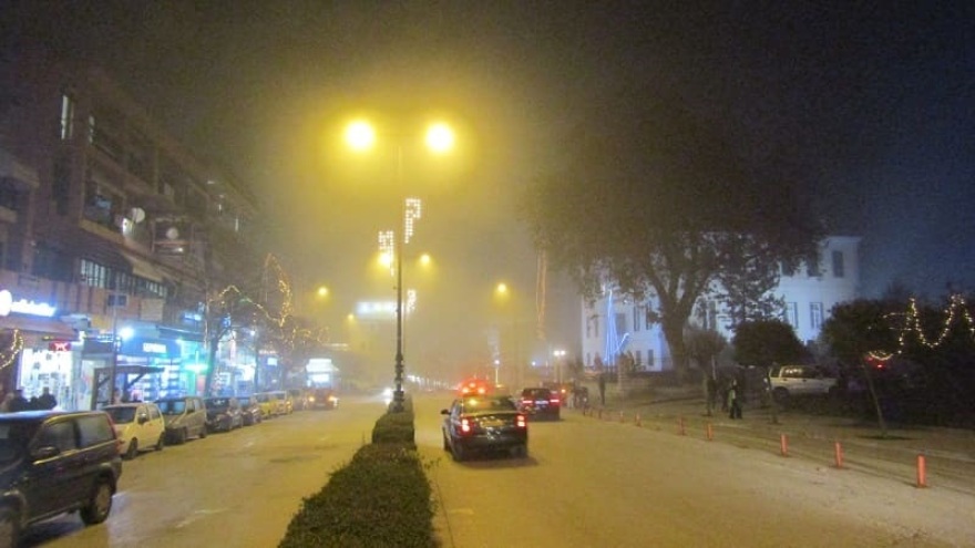 Ιωάννινα: Ορατότης μηδέν από την πυκνή ομίχλη