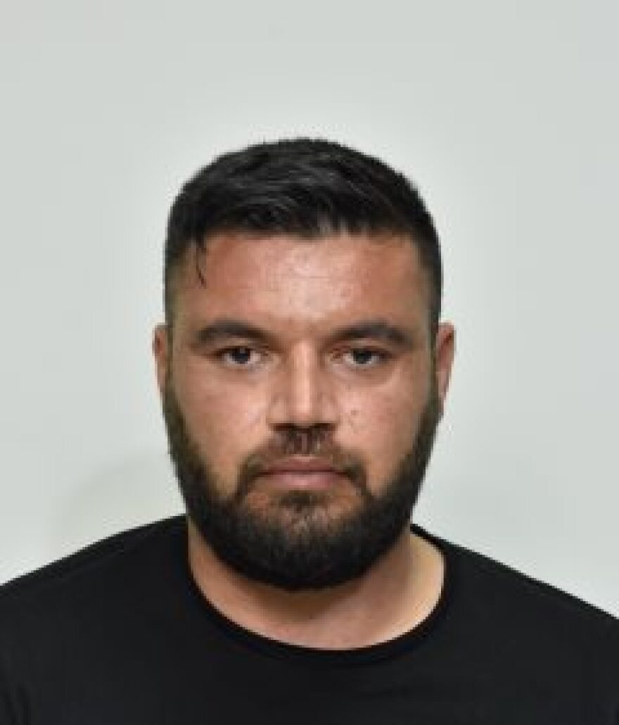 Δείτε φωτογραφίες: Αυτοί είναι οι δέκα κατηγορούμενοι για ληστείες σε βάρος ηλικιωμένων στην Αττική 