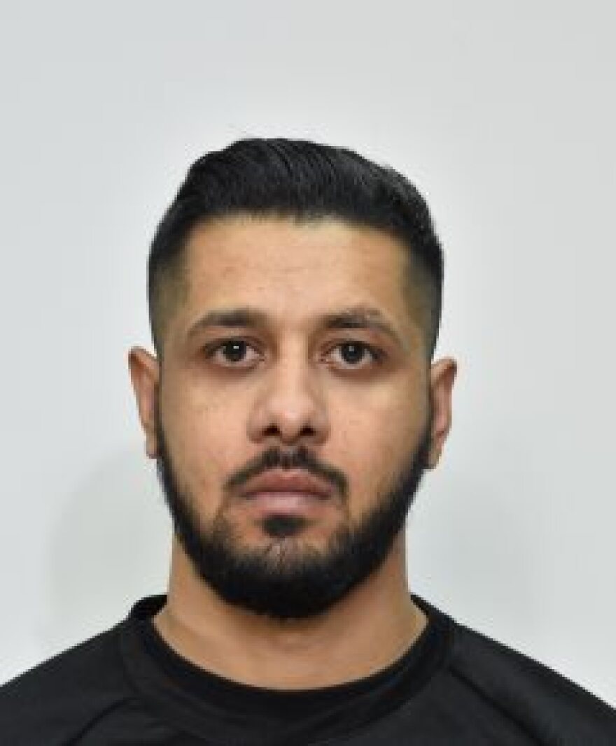 Δείτε φωτογραφίες: Αυτοί είναι οι δέκα κατηγορούμενοι για ληστείες σε βάρος ηλικιωμένων στην Αττική 