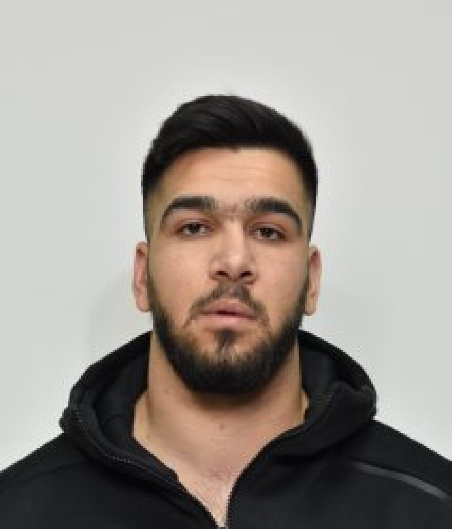 Δείτε φωτογραφίες: Αυτοί είναι οι δέκα κατηγορούμενοι για ληστείες σε βάρος ηλικιωμένων στην Αττική 