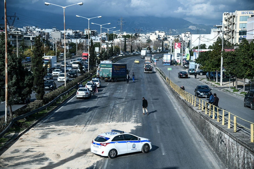 Κίνηση: «Κόλαση» στον Κηφισό - Ουρές χιλιομέτρων λόγω καραμπόλας στο ρεύμα προς Λαμία 