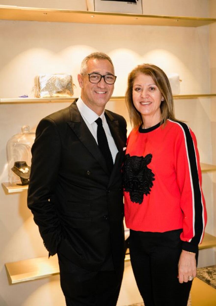 Χριστούγεννα στο κέντρο της Αθήνας: Πλήθος επωνύμων στο απόλυτο shopping event