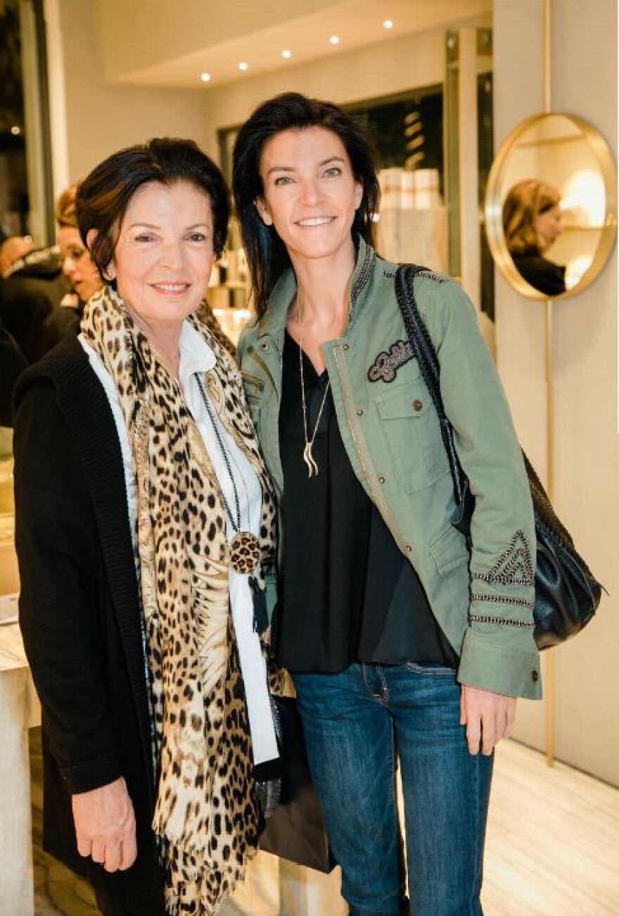 Χριστούγεννα στο κέντρο της Αθήνας: Πλήθος επωνύμων στο απόλυτο shopping event