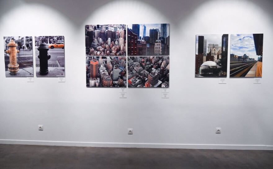 Φωτογραφίες: Η πρώτη έκθεση φωτογραφίας του Γρηγόρη Αρναούτογλου - Πλήθος επωνύμων