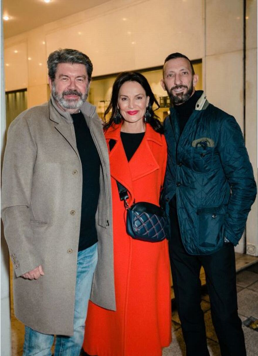 Χριστούγεννα στο κέντρο της Αθήνας: Πλήθος επωνύμων στο απόλυτο shopping event