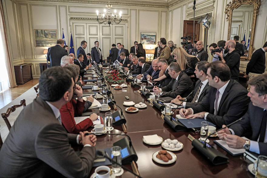 Σε εξέλιξη η συνεδρίαση του υπουργικού συμβουλίου: Επίδομα γεννήσεων και συγκεντρώσεις στο τραπέζι 