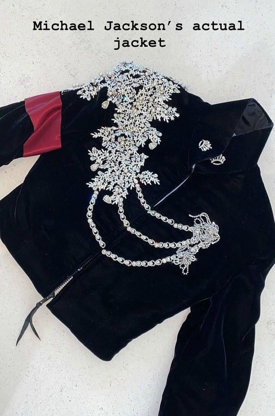 Η Kim Kardashian αγόρασε στην κόρη της τζάκετ του Michael Jackson αξίας $65,625