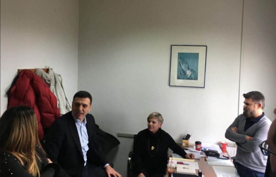 Επίσκεψη Κικίλια στο ψυχιατρικό νοσοκομείο «Δαφνί» ανήμερα των Χριστουγέννων