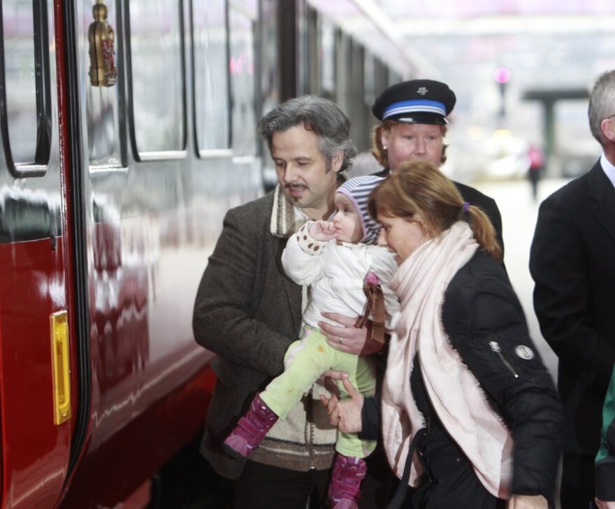 Αυτοκτόνησε ο συγγραφέας Άρι Μπεν, πρώην γαμπρός του βασιλιά της Νορβηγίας