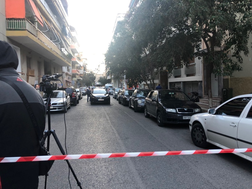 Φρίκη στα Πετράλωνα: Στους κάδους σκουπιδιών ψάχνουν για το πτώμα 52χρονου - βίντεο