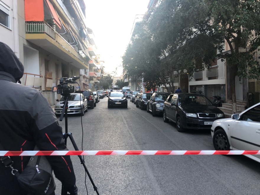 Φρίκη στα Πετράλωνα: Στους κάδους σκουπιδιών ψάχνουν για το πτώμα 52χρονου - βίντεο