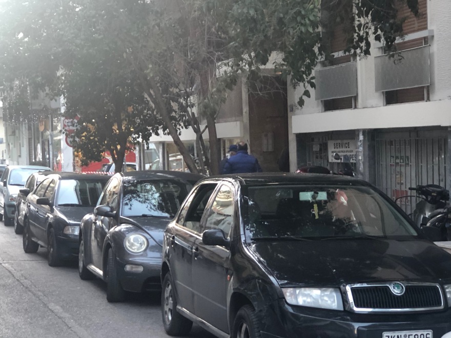 Φρίκη στα Πετράλωνα: Στους κάδους σκουπιδιών ψάχνουν για το πτώμα 52χρονου - βίντεο