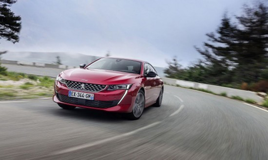 Σουίτα εν κινήσει: Οδηγώντας το υπέροχο Peugeot 508