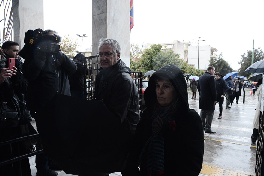 Θάνος Μικρούτσικος: Το τελευταίο αντίο