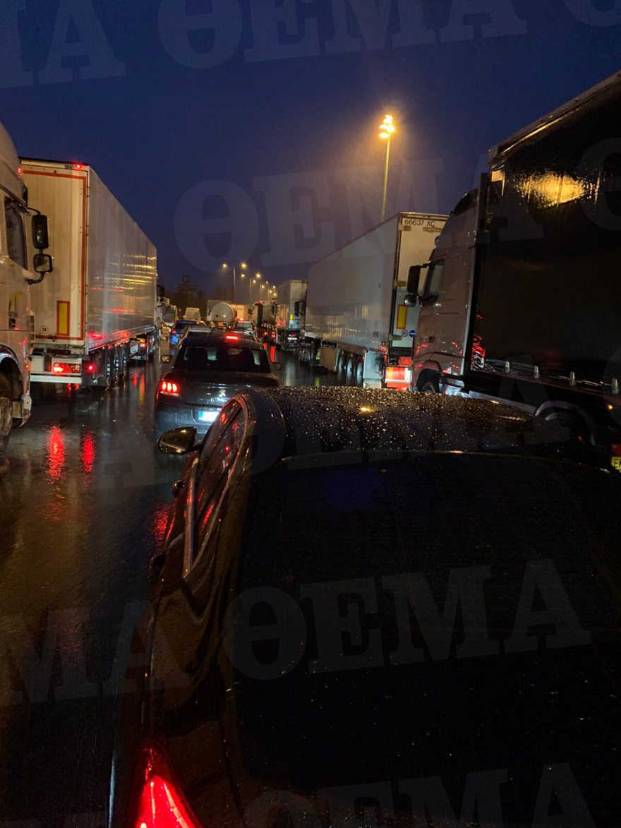 Κακοκαιρία «Ζηνοβία»: Νύχτα αγωνίας - Σε επιφυλακή για να μην κλείσει πάλι η Αθηνών-Λαμίας 