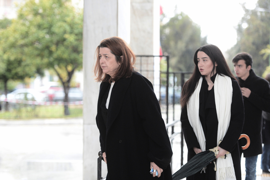 Θάνος Μικρούτσικος: Το τελευταίο αντίο