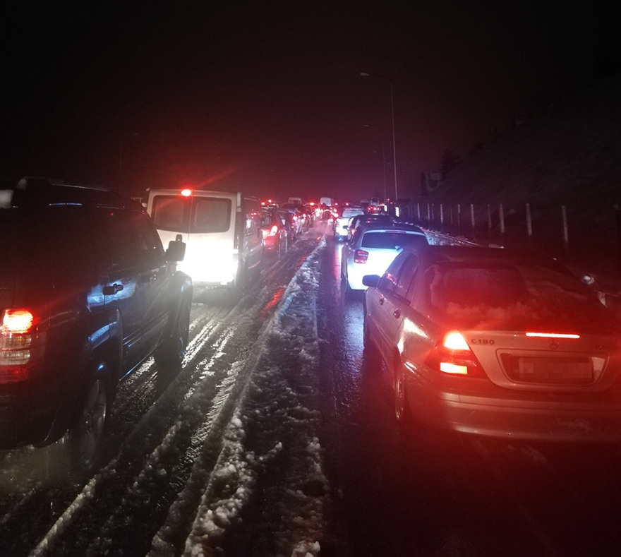 Κακοκαιρία «Ζηνοβία»: Νύχτα αγωνίας - Σε επιφυλακή για να μην κλείσει πάλι η Αθηνών-Λαμίας 